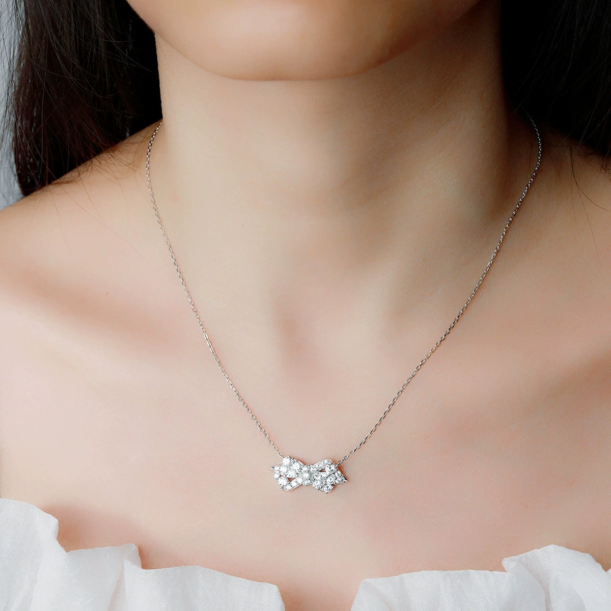 Sparkling Bow Necklace