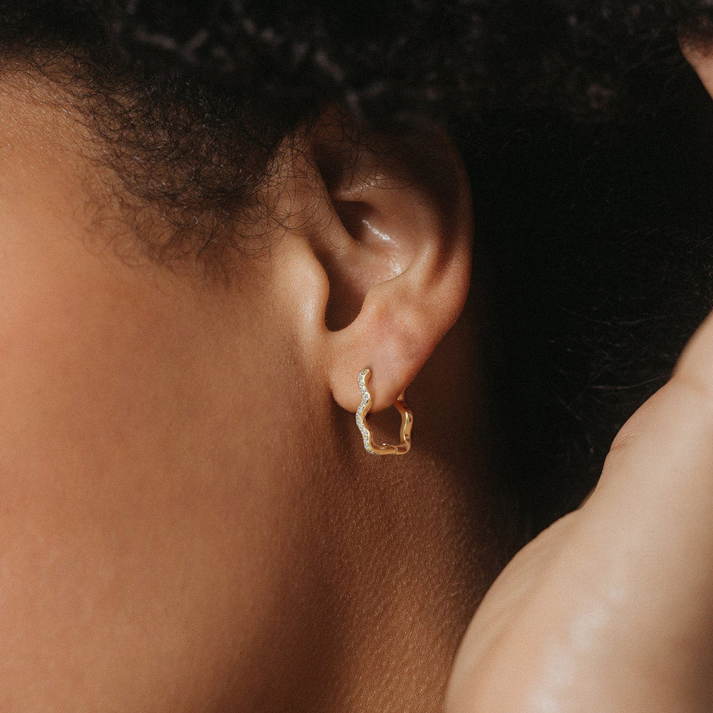 Wave Pavé Hoops