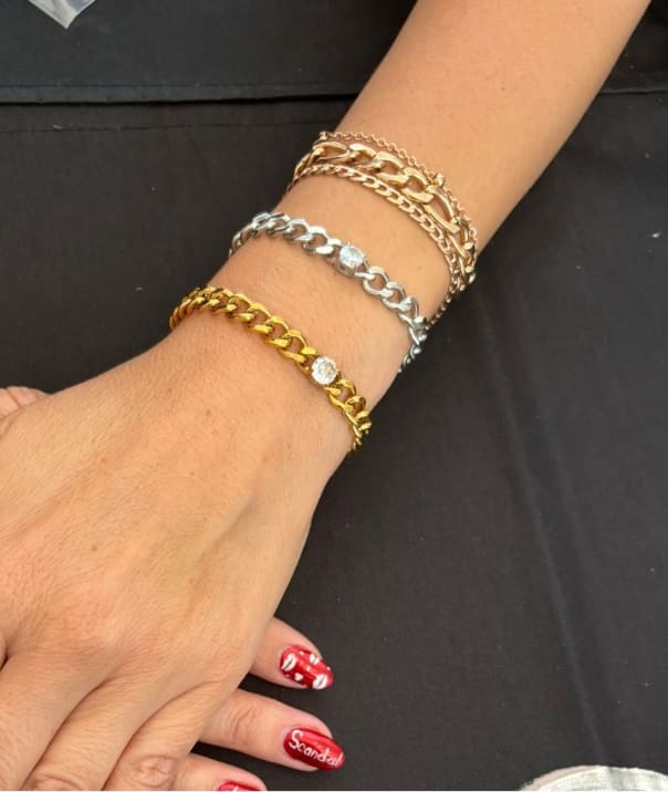 BRACELET
