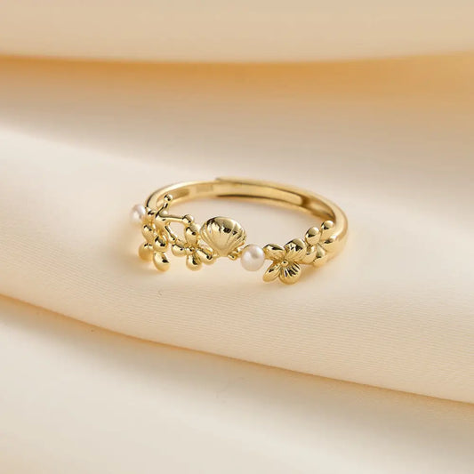 Gold Seaside Treasure Ring Rings