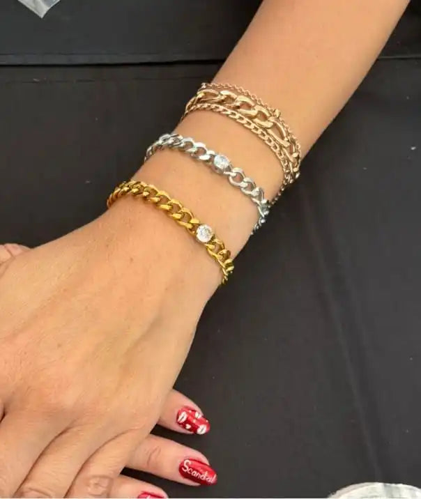 BRACELET
